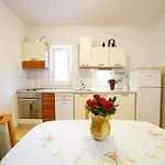 Apartment Maria Podstrana