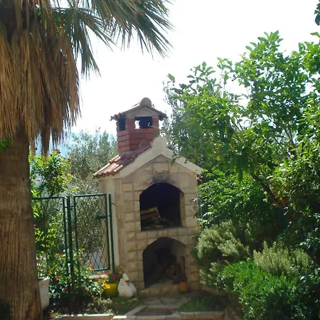 Apartment Maria Podstrana